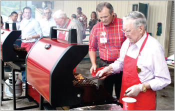 Cove chamber panel hosts III Corps meal